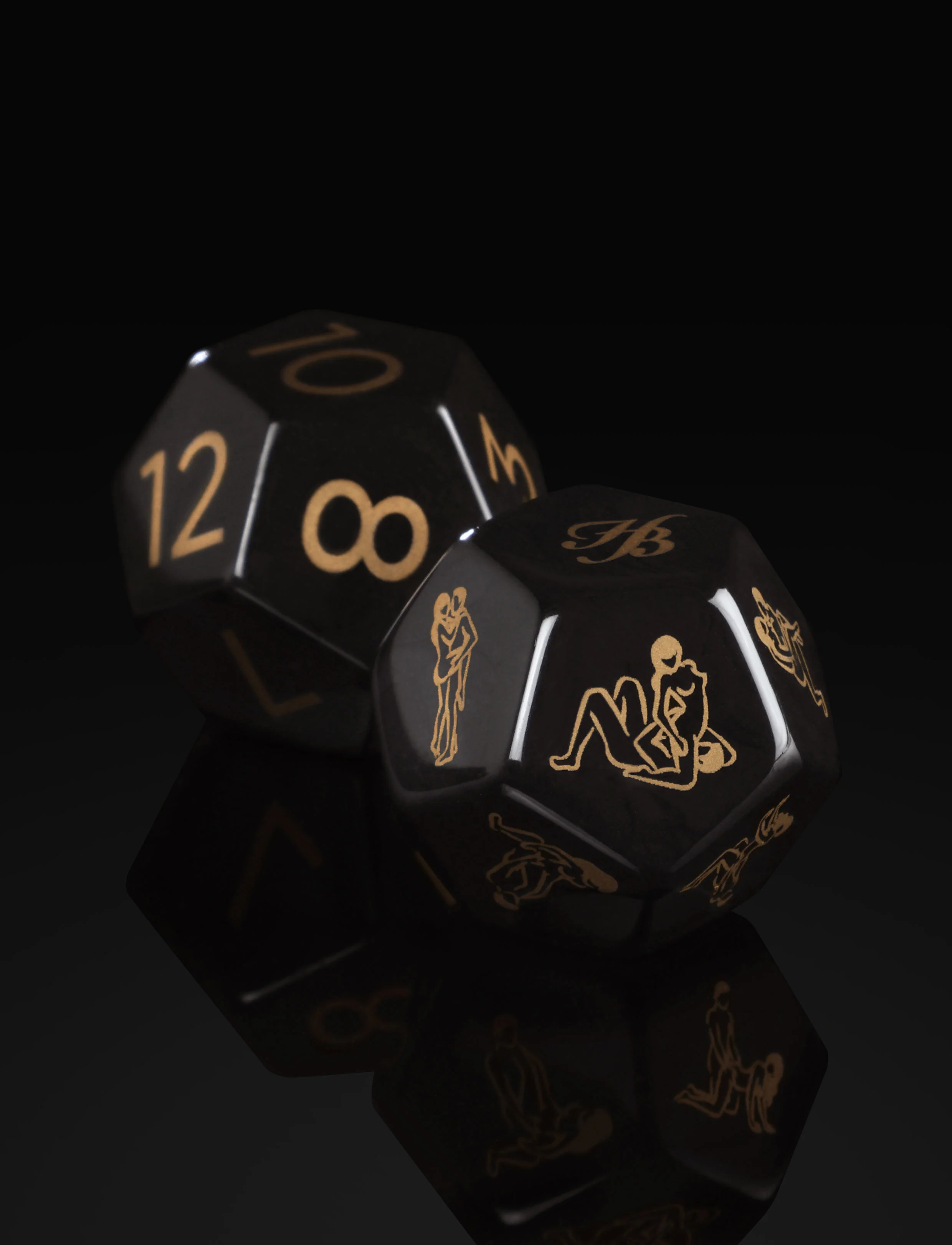 6011-roll-play-3.webp Roll Play