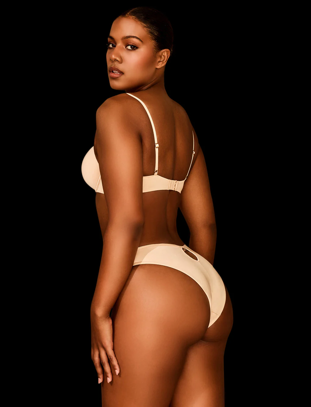 704-everyday-smooths-almond-push-up-bra-6.webp Everyday Smooths Almond Push Up Bra