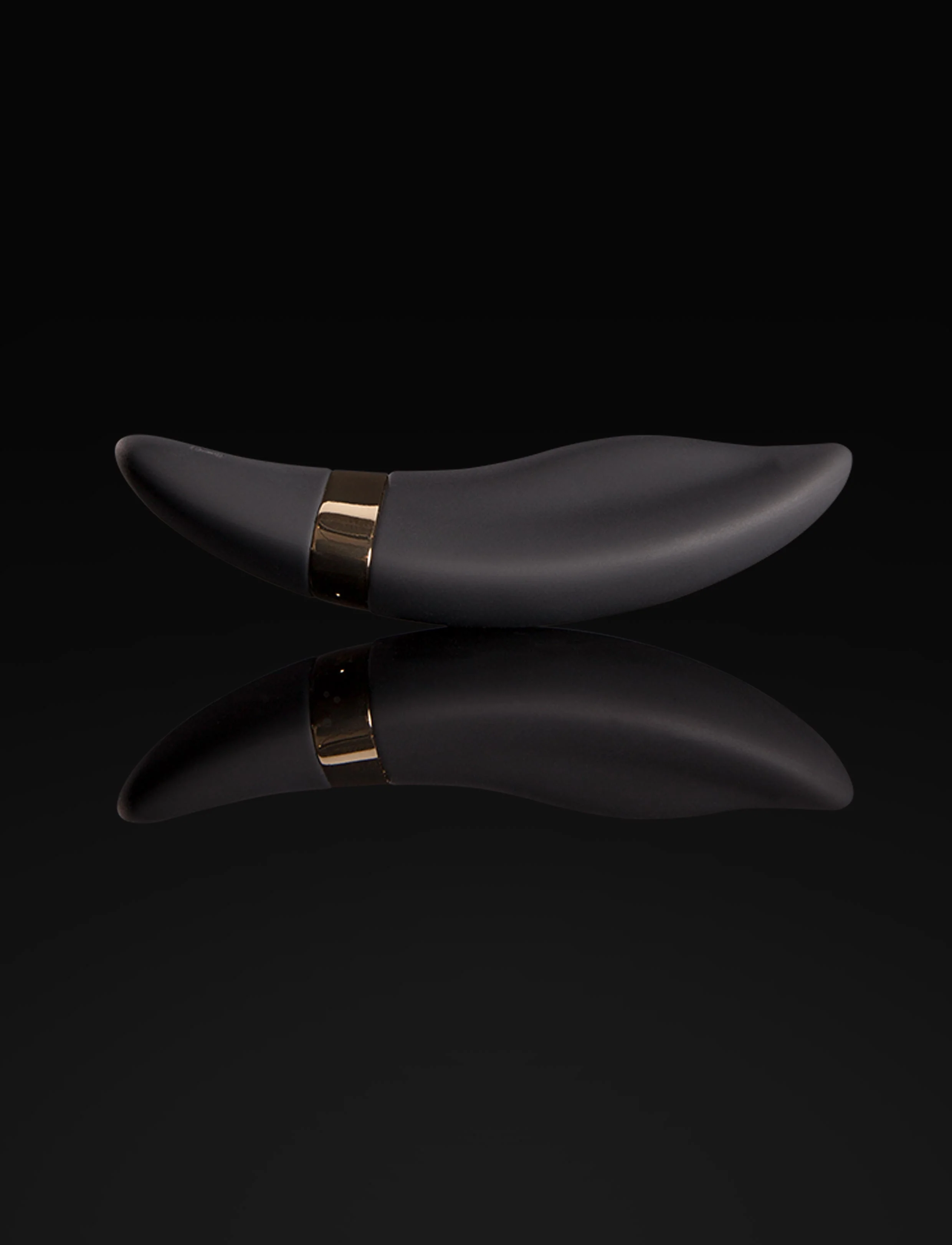 7772-perla-black-vibrating-thong-7.webp Perla Black Vibrating Thong